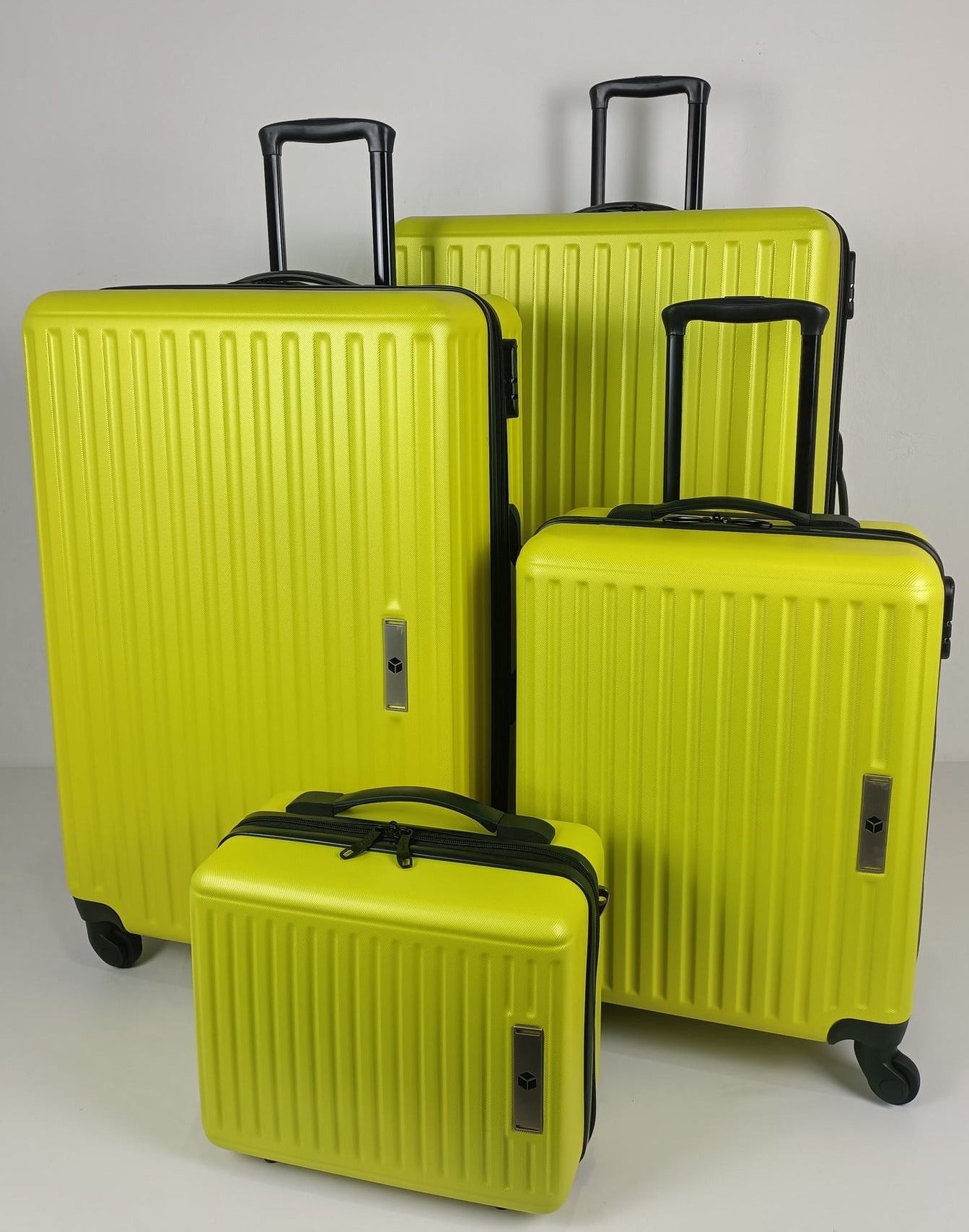 Bild von QUBEd Sequence Set of 4 Suitcases – Bright Yellow